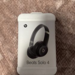 Beats Solo 4