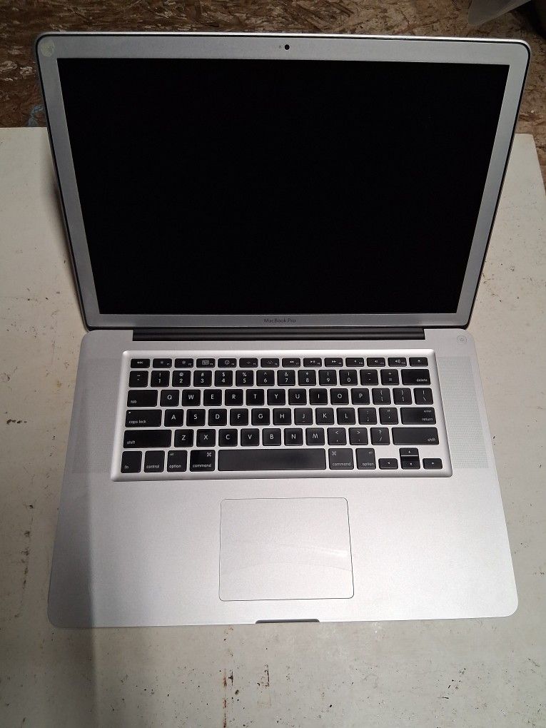 Apple MacBook Pro "Core i7" 2.2 15" 8GB,256SSD NO Macos Early 2011($180 PRICE)