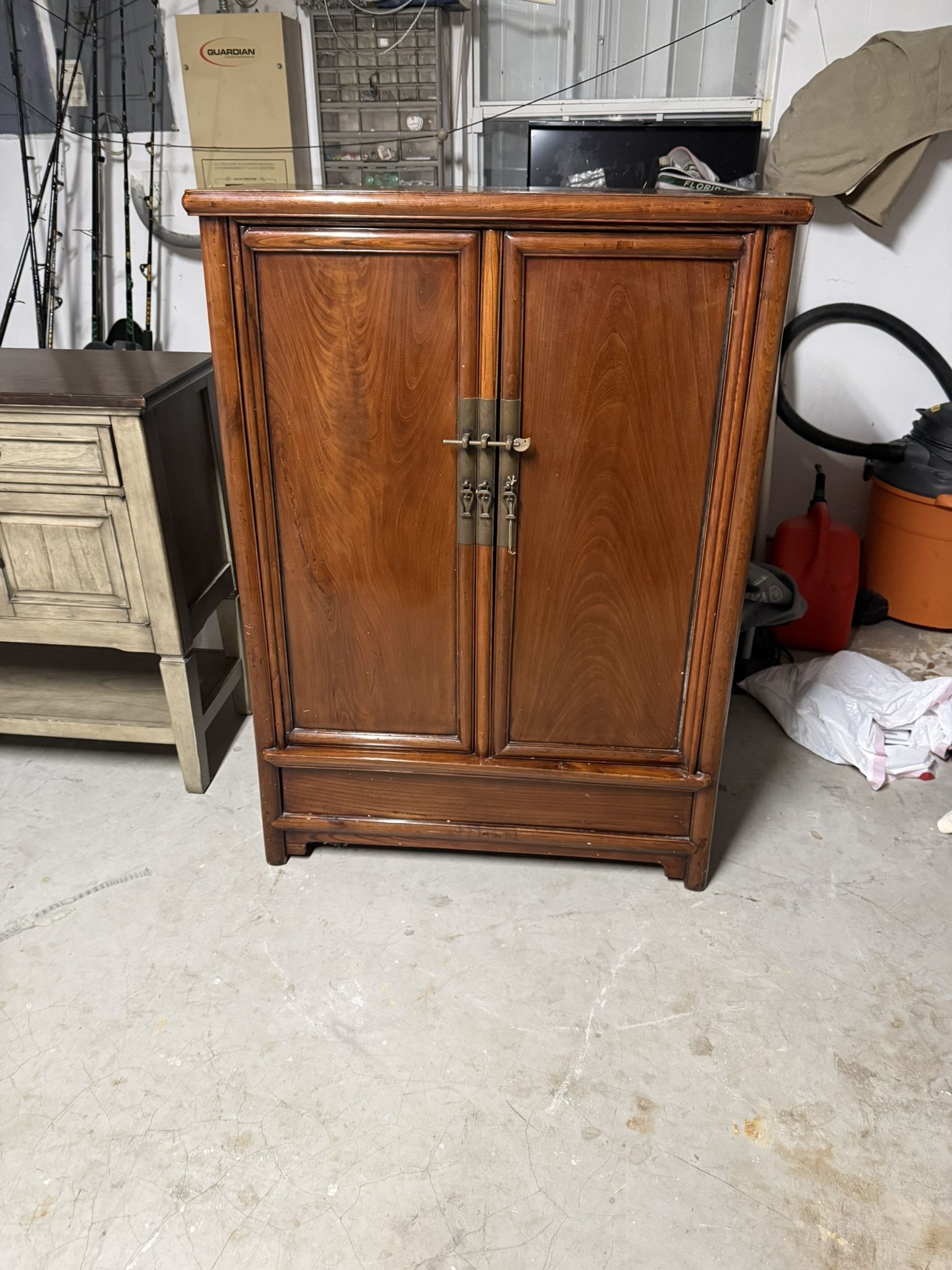 Ming dynasty 19th century storage cabinet — Antique