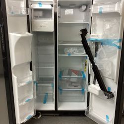 Frigidaire Side-by-Side Refrigerator in Black with Fresh Storage Crispers and PurePour Water Filter