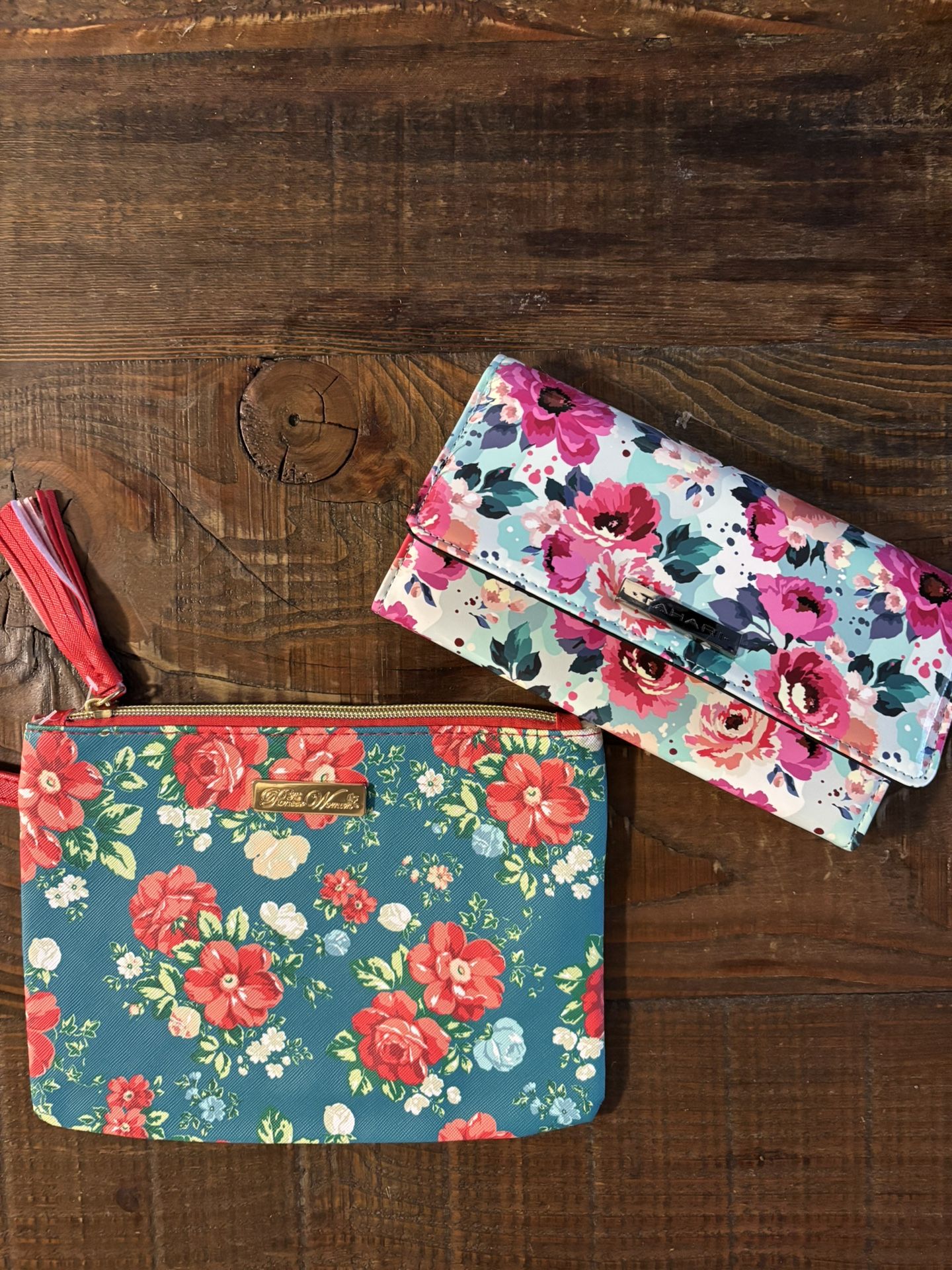 Bundle Wallet Too And Skirt With Slit