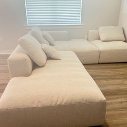 Sectional couch 