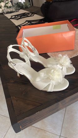 White heels for occasion