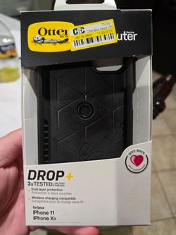 OtterBox Defender Series iPhone 11 / XR Case