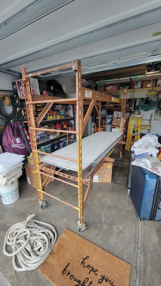 Rolling scaffold