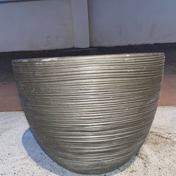 Plastic Textured Pot 5gal