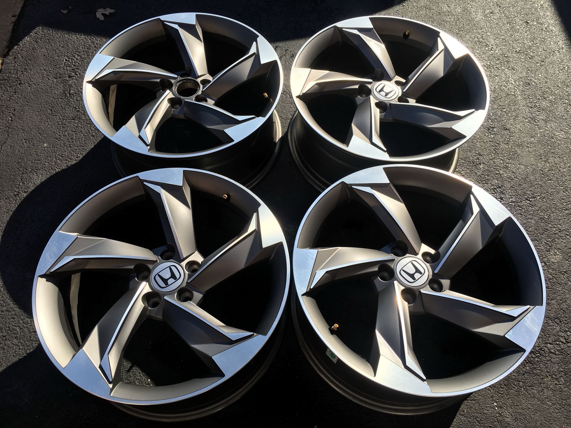 19" Andros R10 Wheels/Rims - 5x114.3mm, 19x8.5 ($837 at Tirerack)
