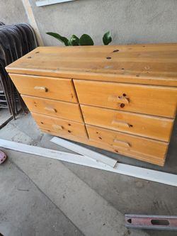 Dresser