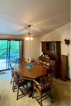 Retro Dinning table w/ 3 leaves