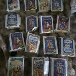 Vintage 1995 McDonald's Walt Disney Masterpiece Collection Happy Meal toys. 