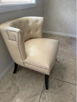 Lobby/ living room / chairs