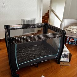 PackNPlay Pen - BabiesRUs