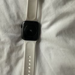 Apple Watch 6SE With Service 44m 