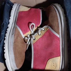 Men Uggs Colorful ($80)