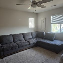Couch / Sofa