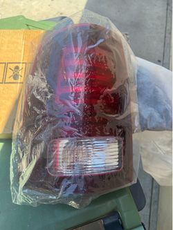 Dodge ram rear taillight assembly