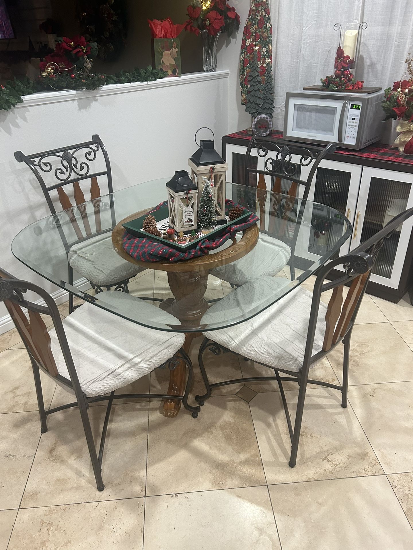 Kitchen Table And Chairs