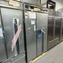 🔥 Sub-Zero 48” Designer Series – NEW 2025 Model: CL4850SD/O – Panel Ready Brand New • Never Used • 2025