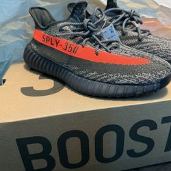 Yeezy 350 V2
