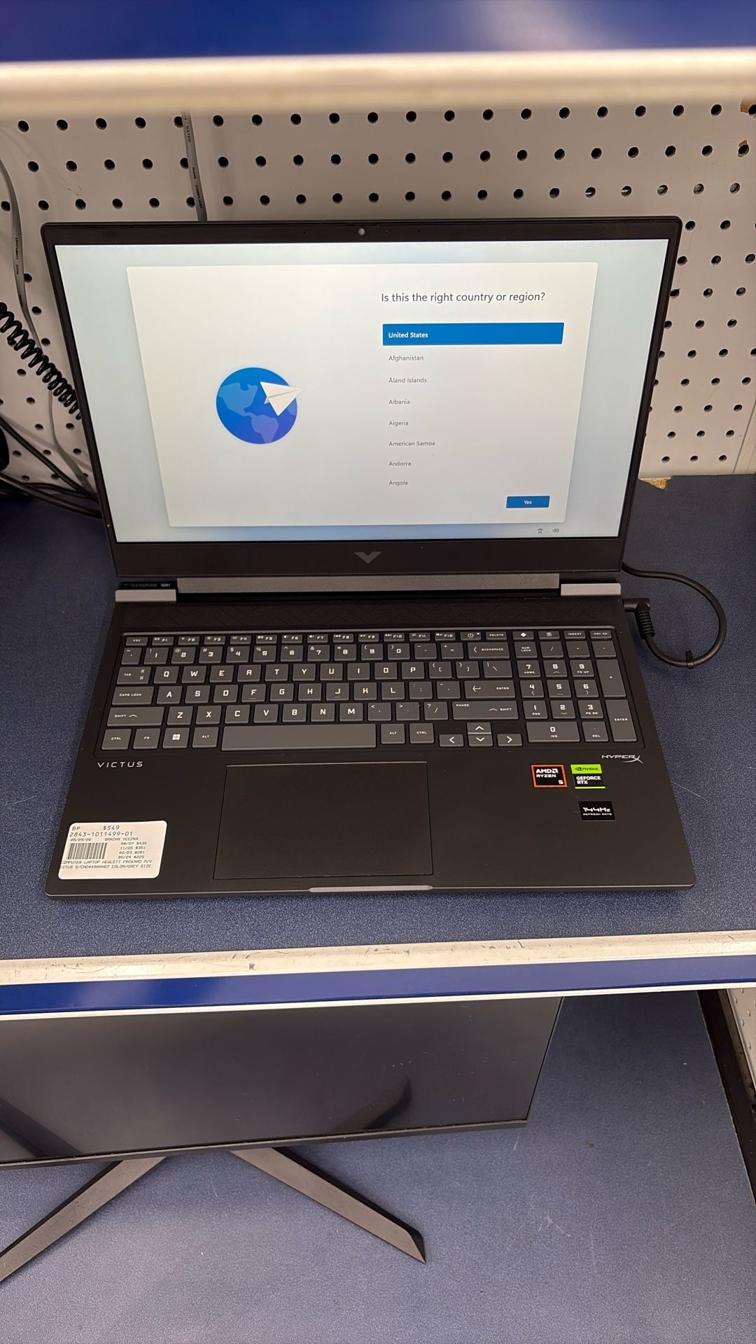 HP Victus