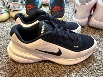 Nike Uplift SC size 10