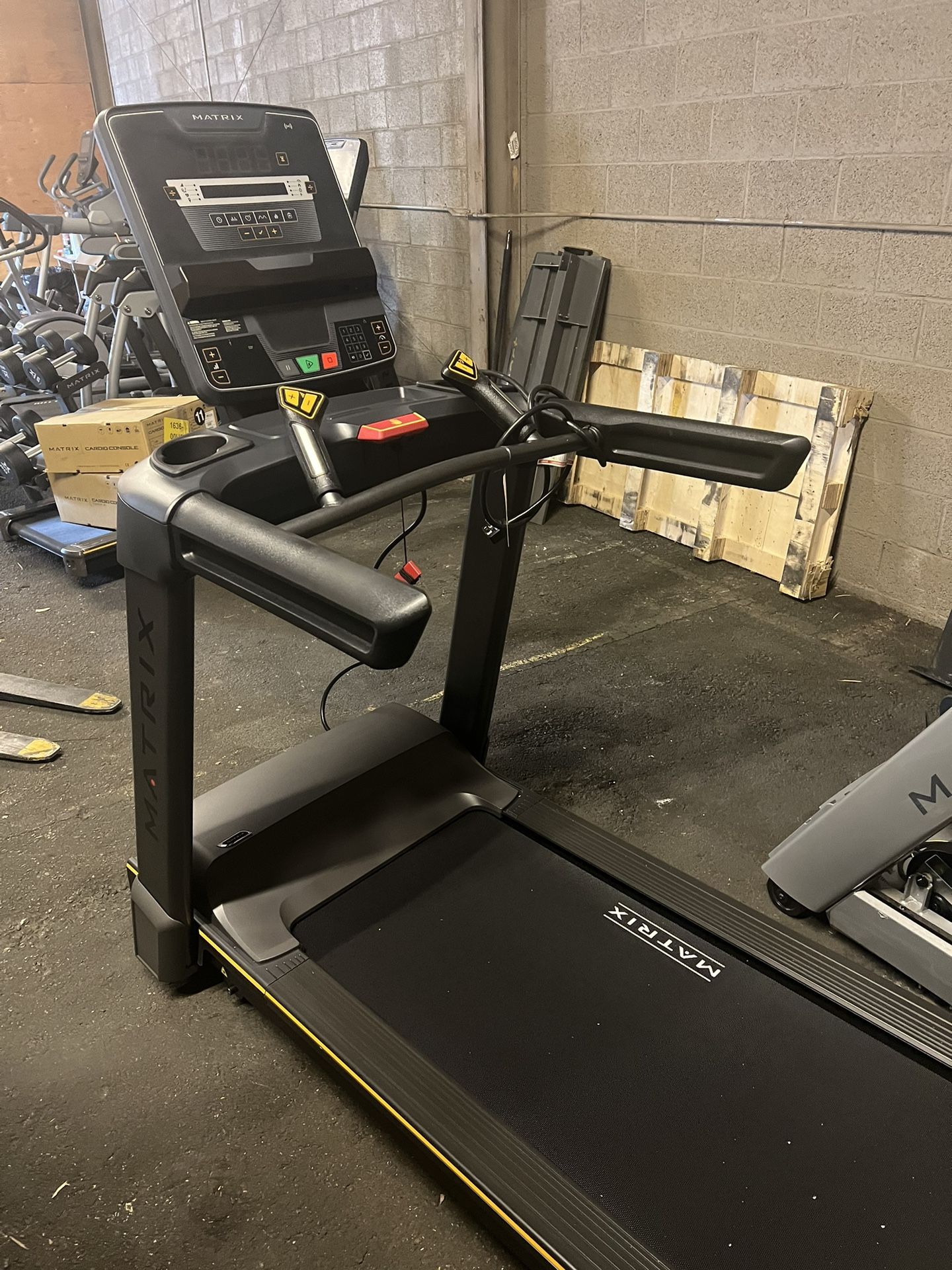 NEW Matrix LS Commercial Treadmill