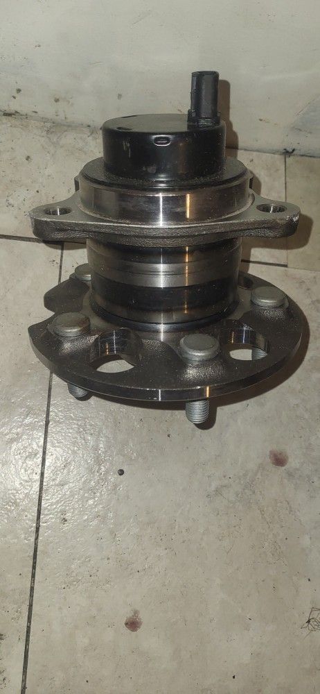Rear Hub Lexus/Toyota '04-'07