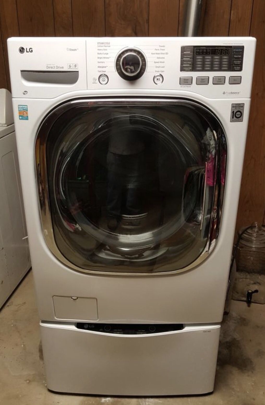 LG 4.6 cu Washer/dryer combo