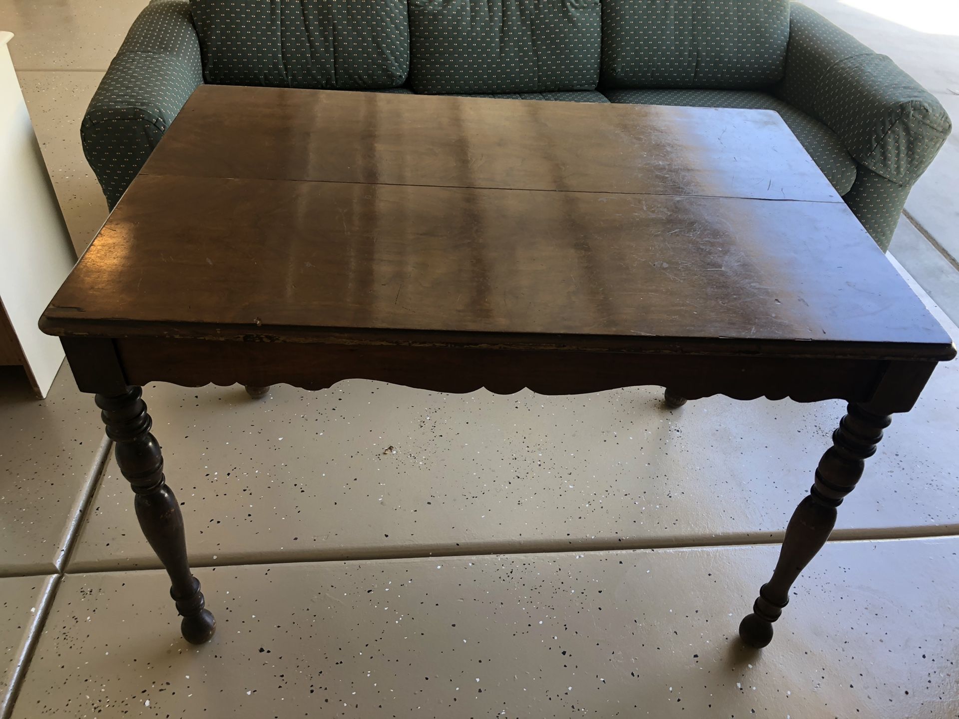 Antique Kitchen table with butterfly leaf