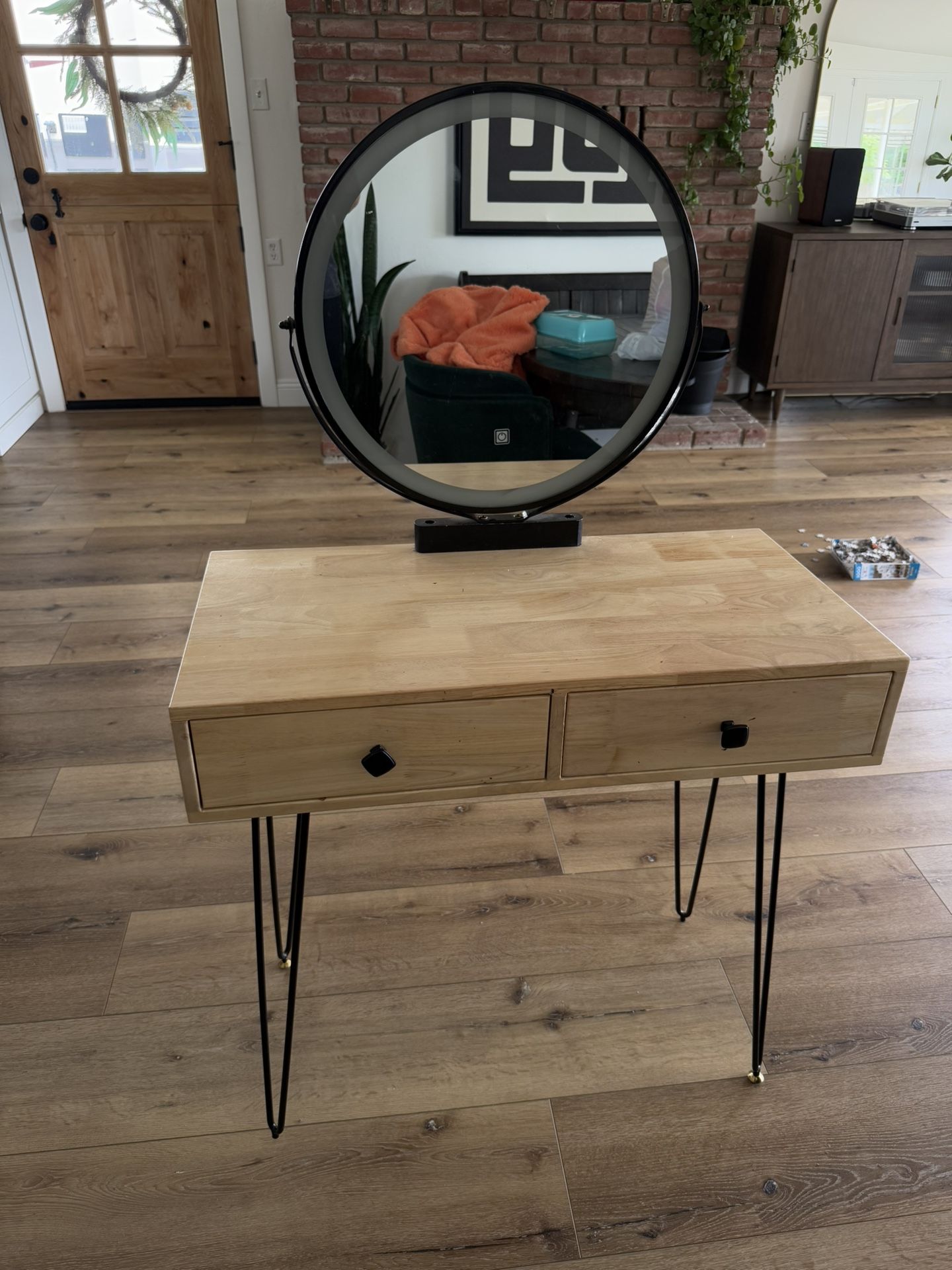 Make Up vanity