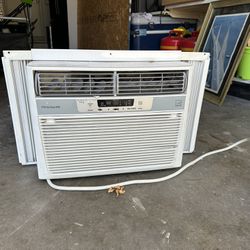 10,000 BTU Window Air conditioning Unit