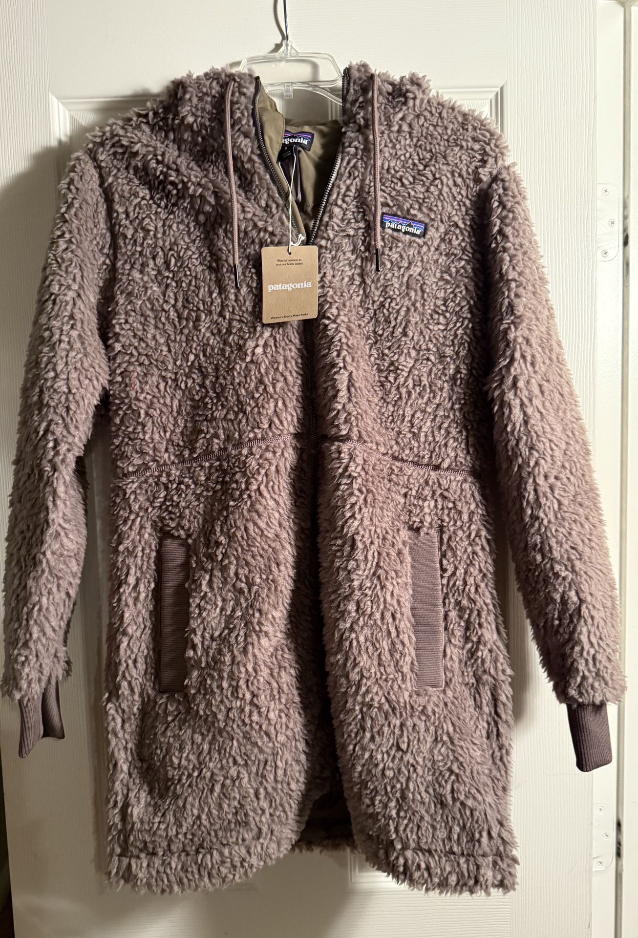 Women’s New Patagonia Dusty Mesa Furry Taupe Parka Size S Please Read Post Before Messaging