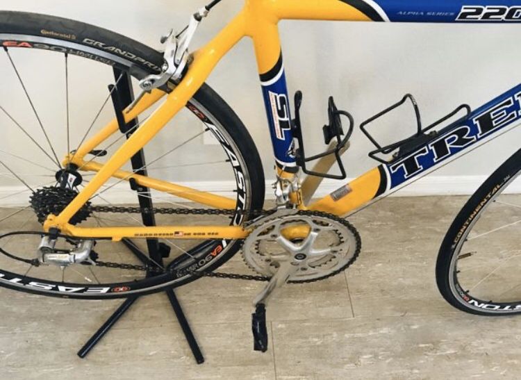 TREK 2200 9 Gear Super Fast Road Bike for Sale in Mesa, AZ OfferUp