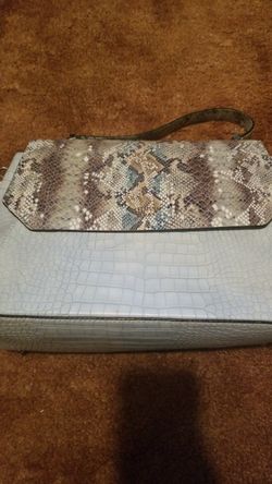 Guess purse
