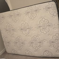 Queen Hybrid Mattress 