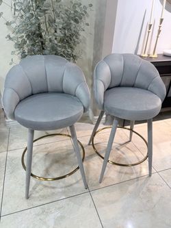 NEW & ASSEMBLED Everly Quinn "Damisi" Velvet Counter Stools (Set of 2)