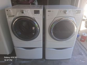 Whirlpool Washer And Gas Dryer