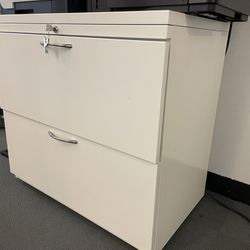 Knoll White File Cabinet with lock 