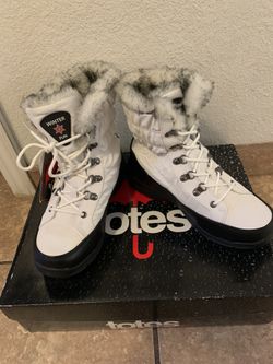 Totes, white snow boots
