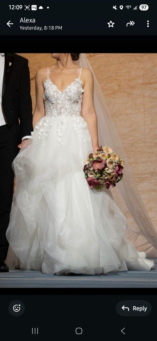 Gorgeous Wedding Gown