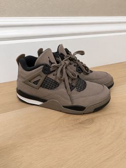 Kid’s Jordan 4 size 3y