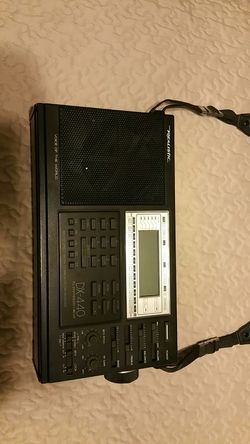 Realistic DX 440 World band radio