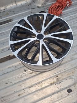 Toyota Camry rim