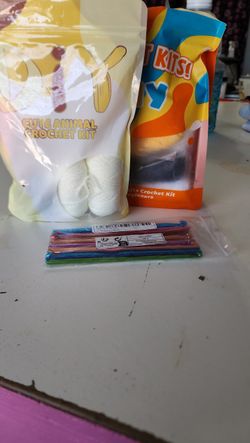 Animals crocheting starter kit.