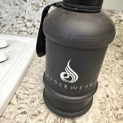 $15 Water Bottle Container