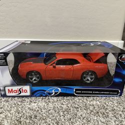 1:18 2006 Dodge Challenger Concept Diecast (Maisto) – New in Box