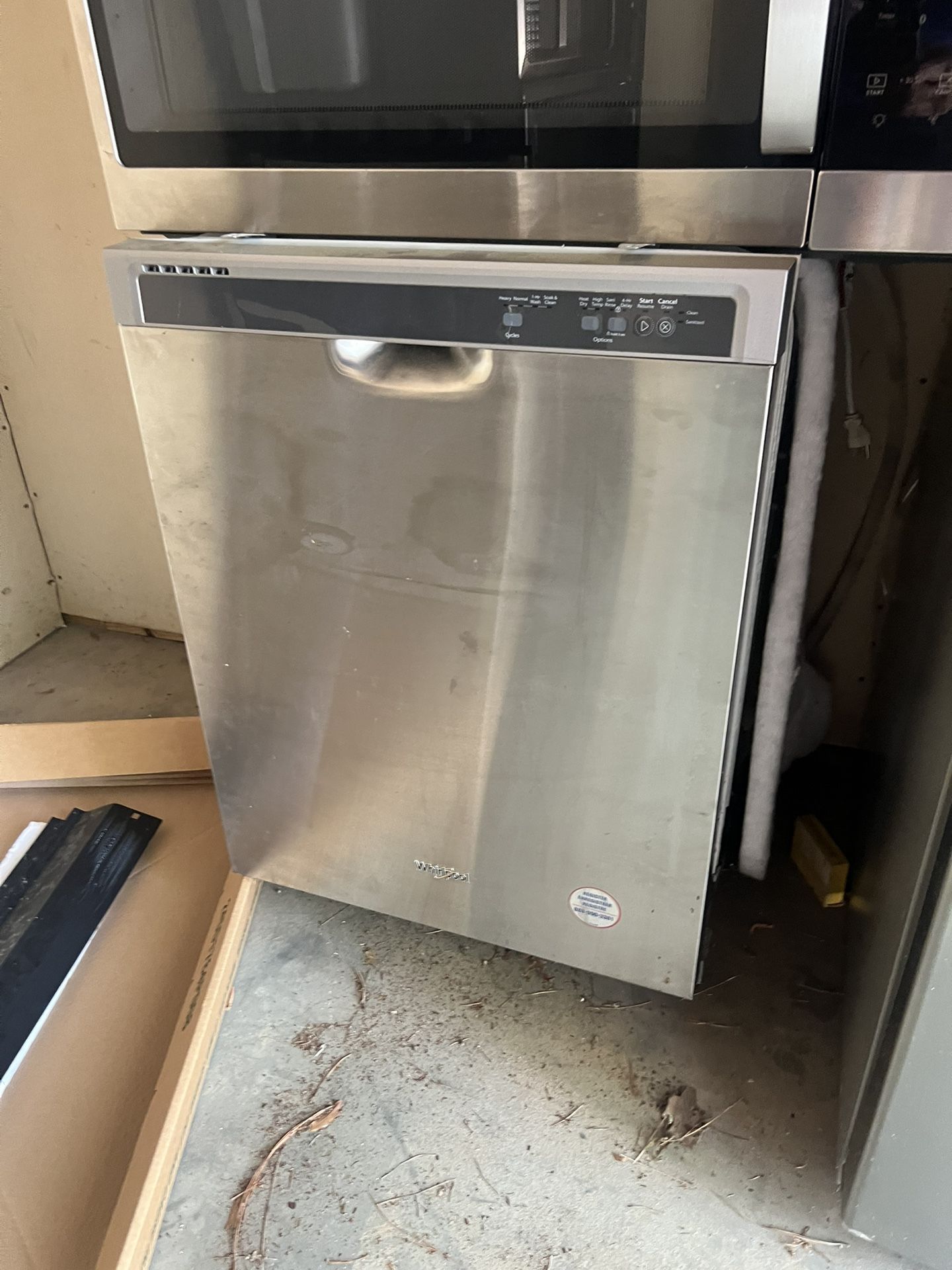 Stainless Still Dishwasher 