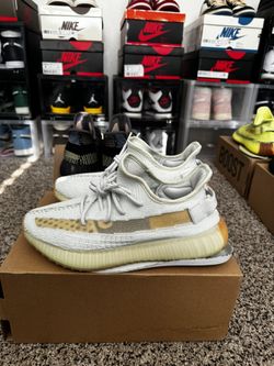 yeezy 350 hyperspace