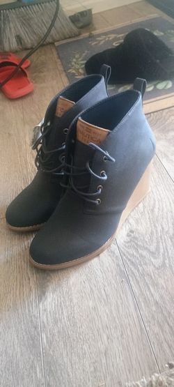 Brand New Women's Nautica Designer Boots