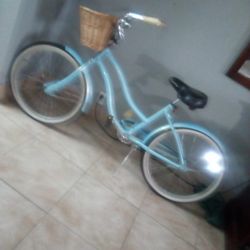 Ladies Schwinn Bicycle 